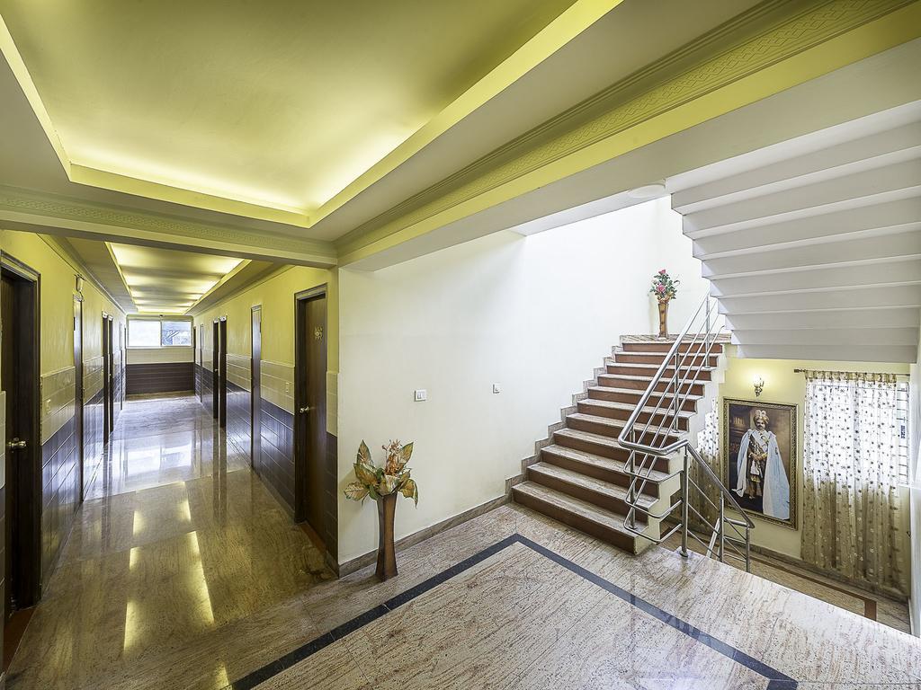 Hotel Treebo Trip Grand Regency Bengaluru Zewnętrze zdjęcie