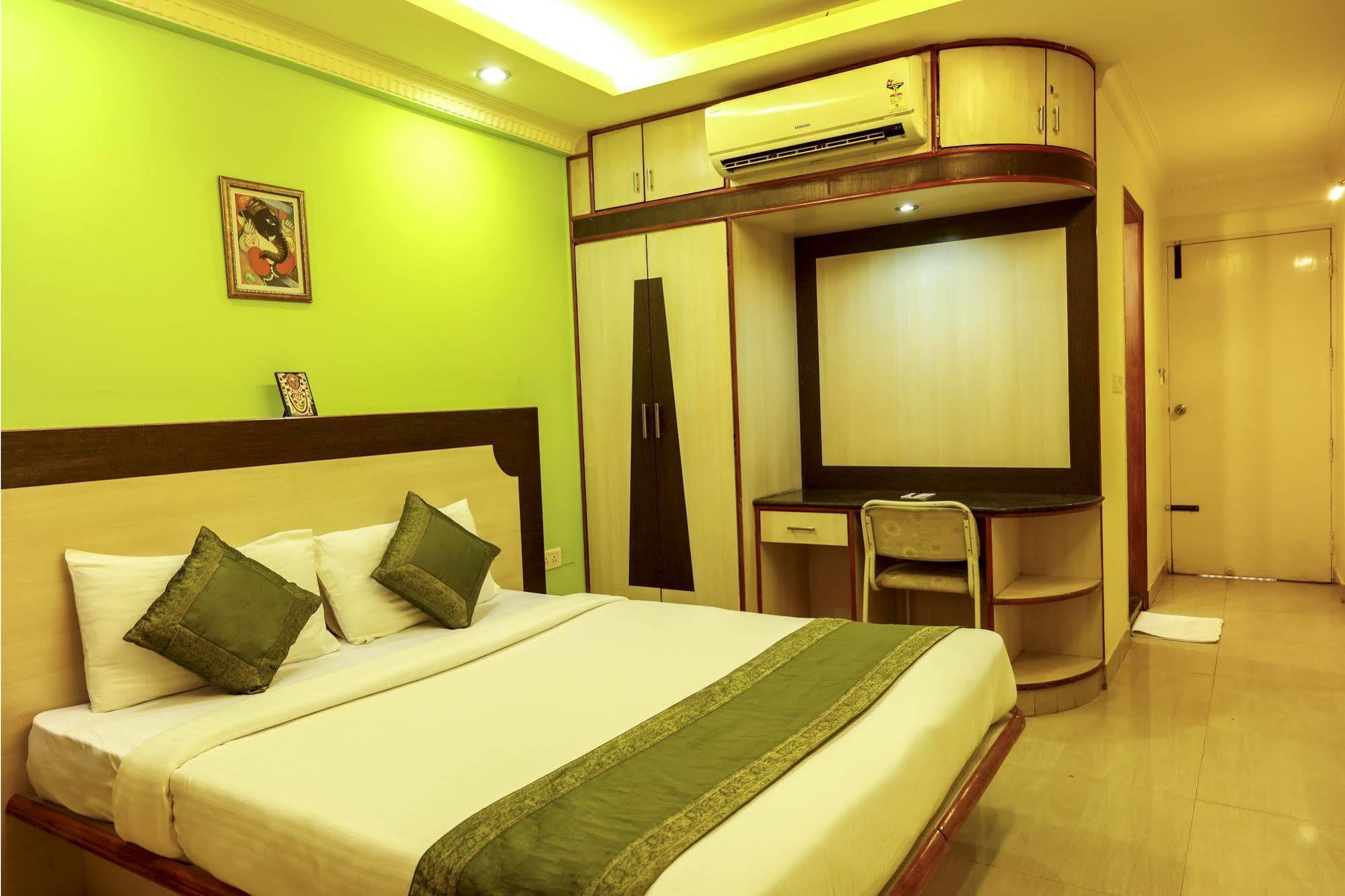 Hotel Treebo Trip Grand Regency Bengaluru Zewnętrze zdjęcie