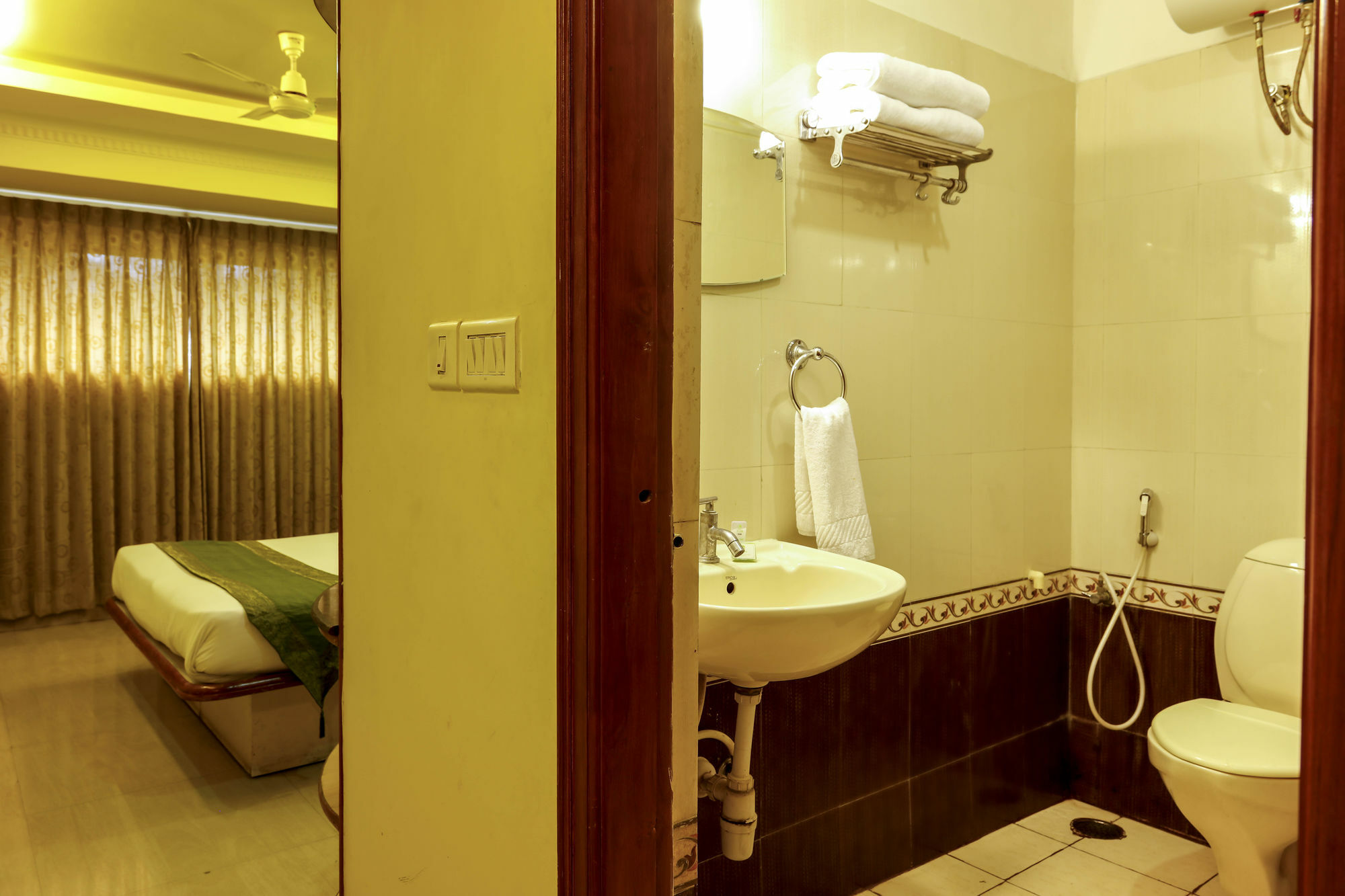 Hotel Treebo Trip Grand Regency Bengaluru Zewnętrze zdjęcie