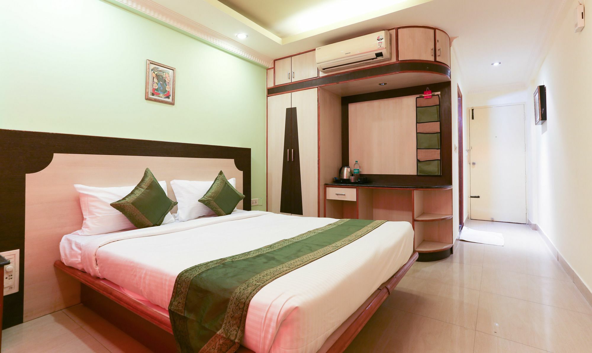 Hotel Treebo Trip Grand Regency Bengaluru Zewnętrze zdjęcie