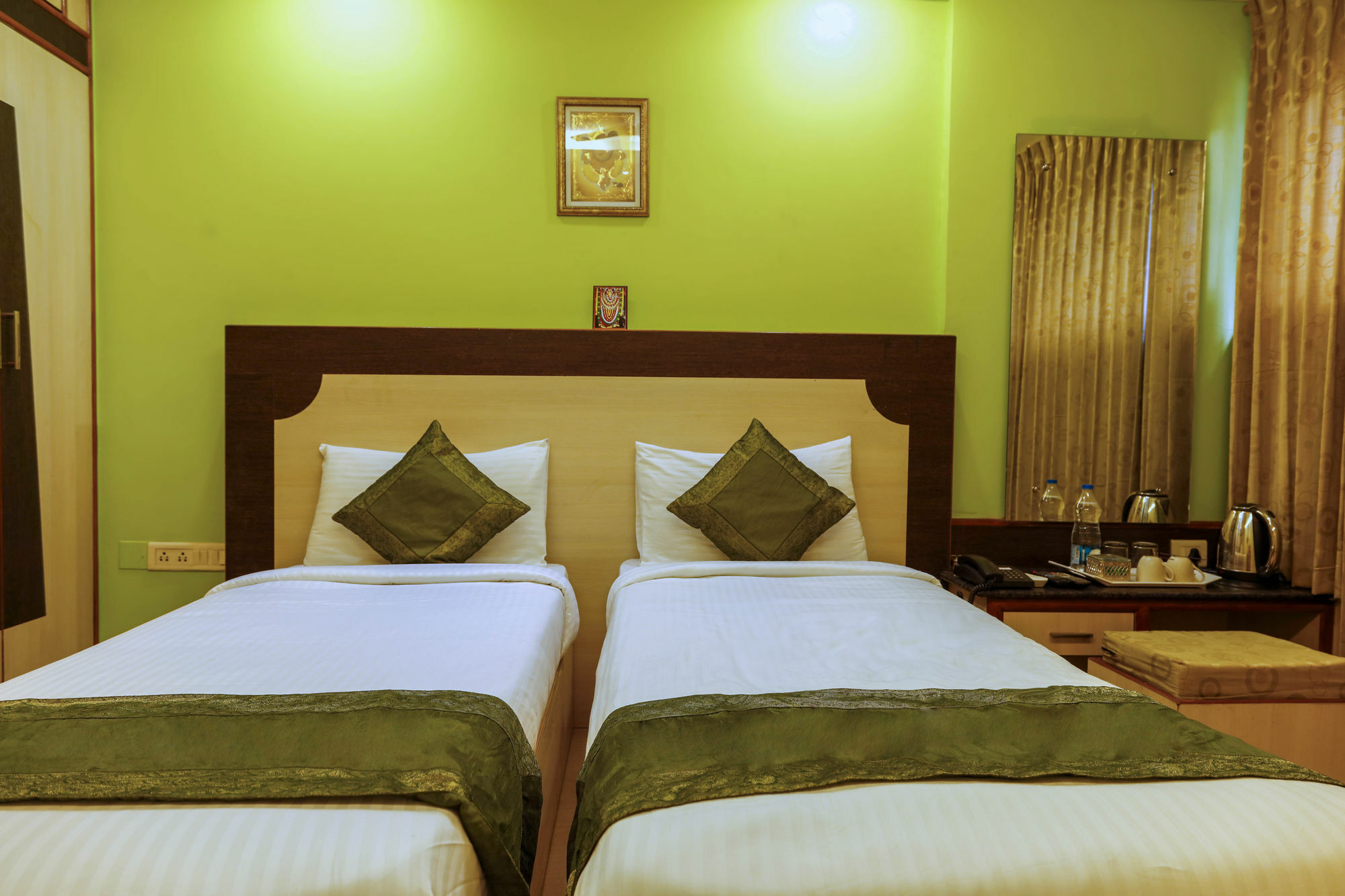 Hotel Treebo Trip Grand Regency Bengaluru Zewnętrze zdjęcie