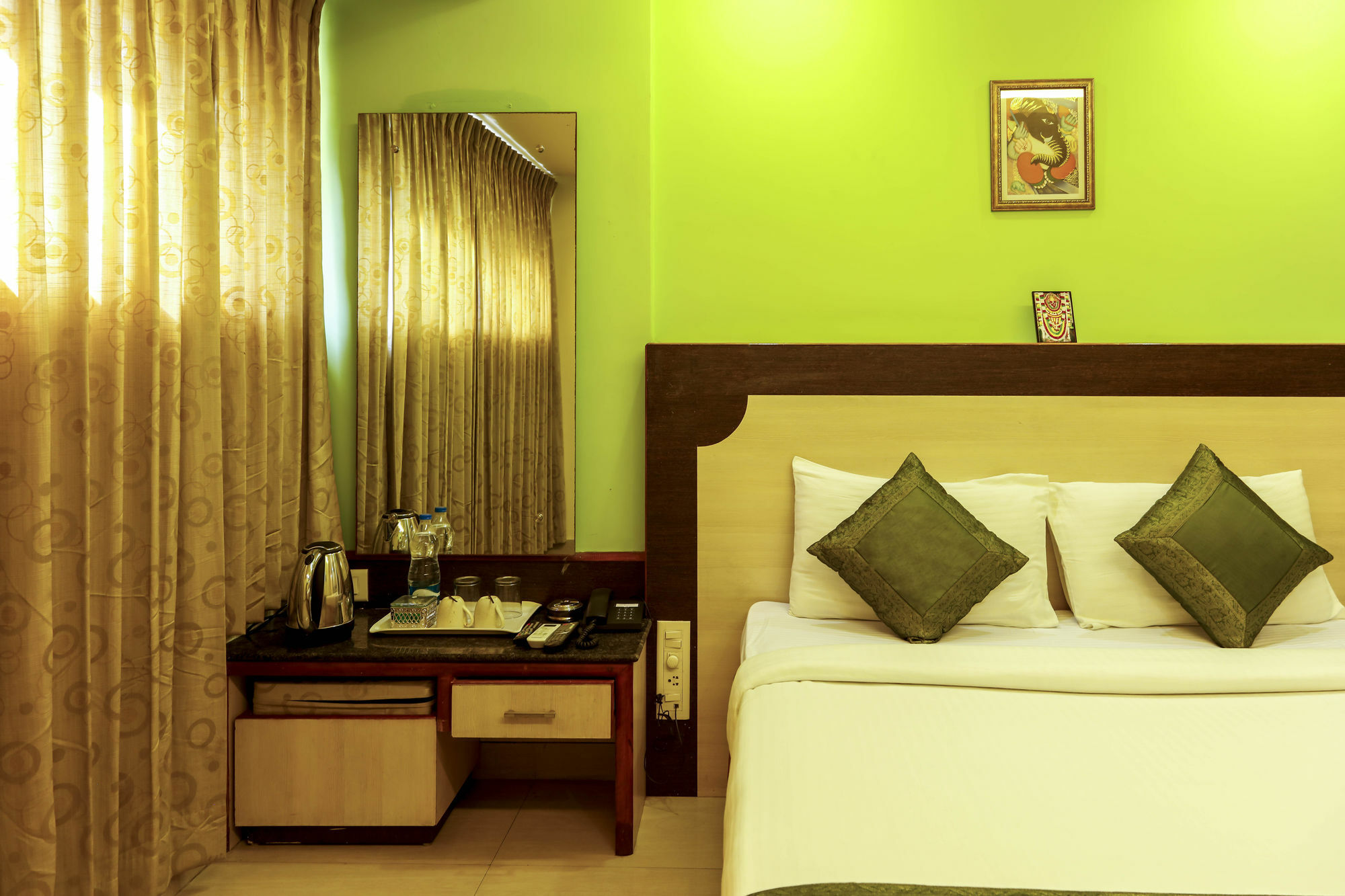 Hotel Treebo Trip Grand Regency Bengaluru Zewnętrze zdjęcie